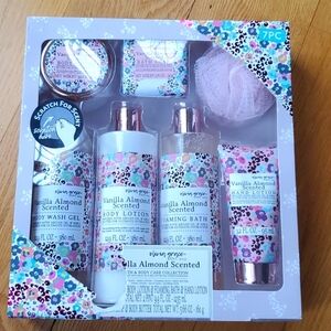 Olivia Grace Bath & Body Care Collection NWB